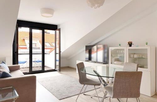 Ático con terraza en playa de San Lorenzo - Foto 5