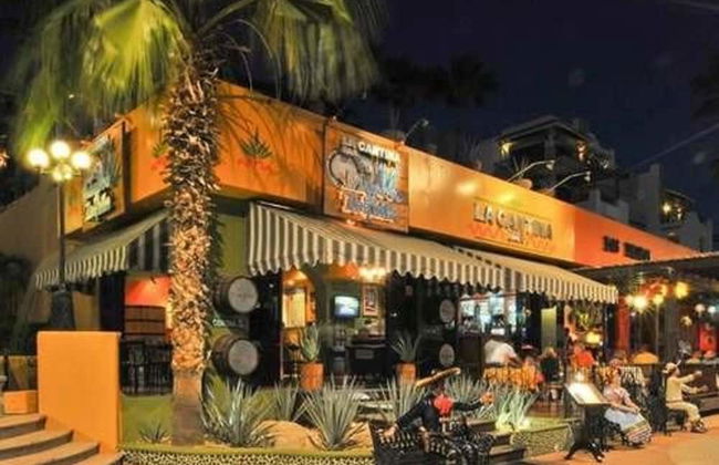 Great Nautical JR Suites (studio) in Cabo - Foto 31