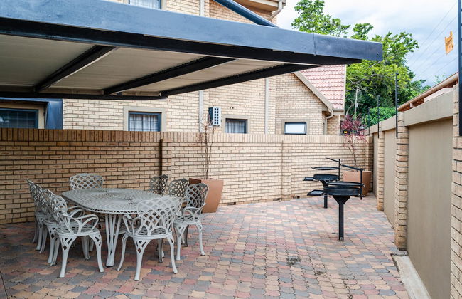 Camelot Guest House & Apartments - Foto 58