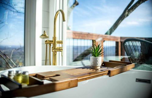 Breathtaking Tree House with Jacuzzi and Lofted Interior in Georgia - Foto 3