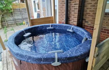 Pool, drinks and a hot tub! - Photo 41