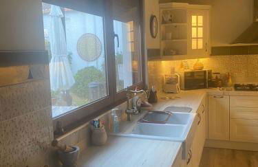 House -Sleeps 6-Garden-Fireplace - Photo 4