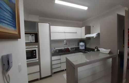 Lindo apto completo a 150m da praia - Foto 7