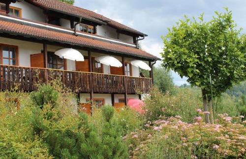 Apartment Gemütliche Ferienwohnung mit Blick auf die Donau by Interhome - Foto 1