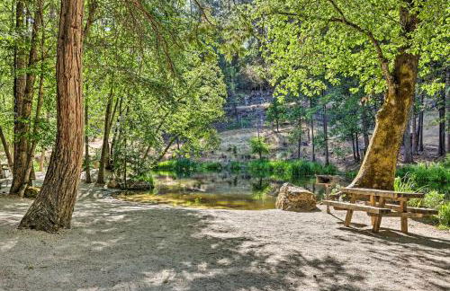 Game Room and Patio Picturesque Home in Sonora - Foto 33