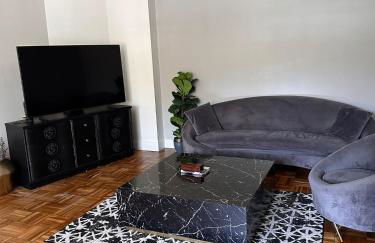 Warm and Welcoming - Photo 24