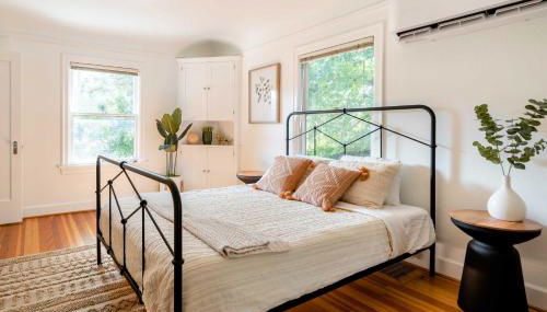 Stay Portland - 1892 Bohemian Dream Studio in Ladd's Addition - Photo 4