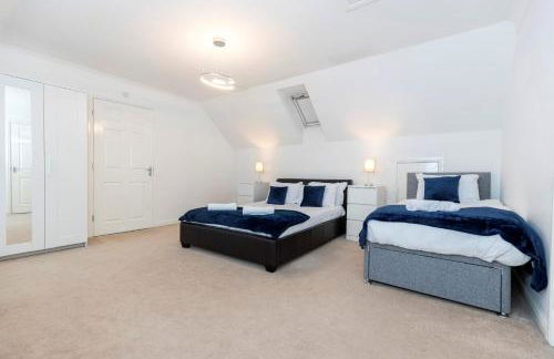 Spacious 3-Bed Home – Family Contractor Friendly - Foto 1