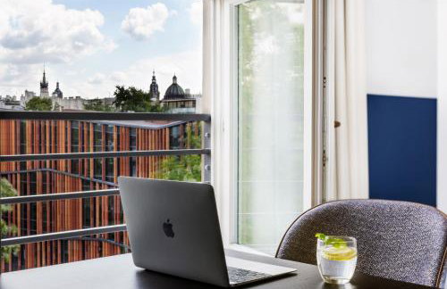 H11 Aparthotel - Photo 14