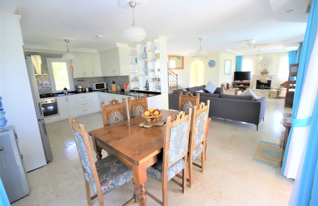 Villa Ruya,with Swimming Pool & Stunning sea Views - Photo 10