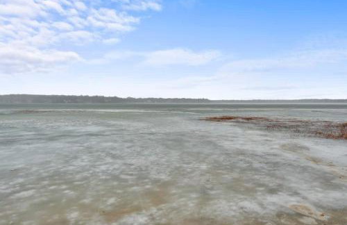 Immerse in Luxury Grand 5BR Lakefront Haven Views - Foto 43