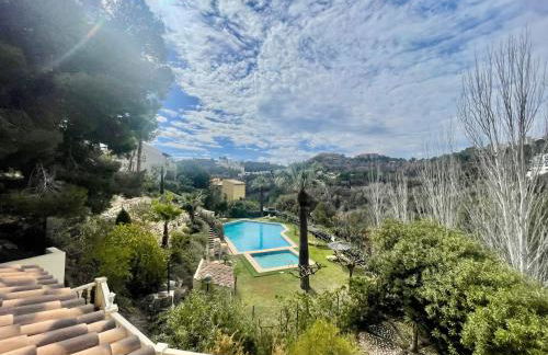 Altea Hills 3BR House with Private Garden - Photo 11