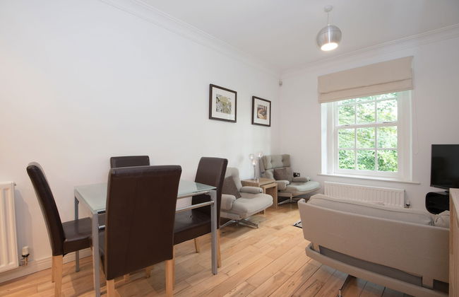 Apartment 4 The Grove - Foto 14