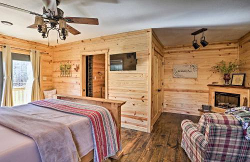 Serene Cabins with Decks and 8 Acres on Kiamichi River - Foto 10