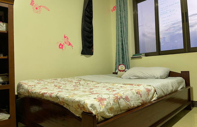 The Mugabi's Spacious Private Room - Foto 7