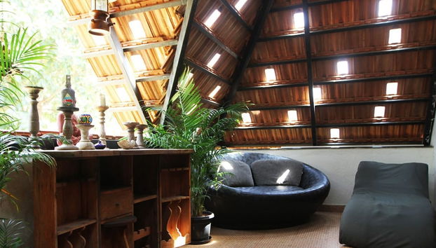 Coin salon dans le hall