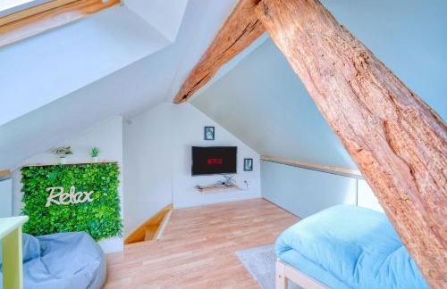 Confort et Nature, Duplex Idéal à Jouy-en-Josas, Parking gratuit, 25 mn orly, 10 mn Versailles - Foto 8