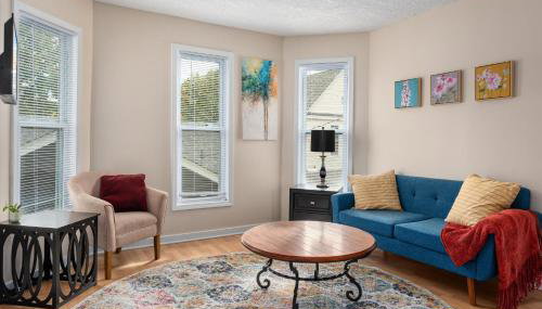 4BR Home Near Downtown Sleeps 10 - Tulip - Foto 5