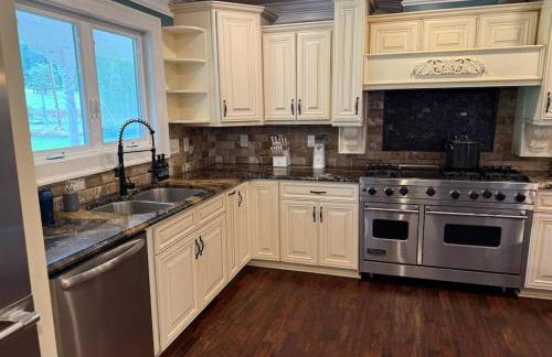 Lithonia 4 Bedroom Home with Private Pool Year Round Hot Tub and Pool Table Sleeps 10 Pet Friendly - Foto 77