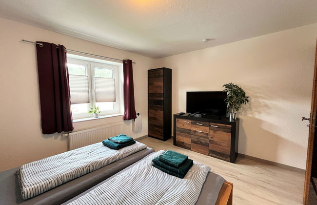 5 bedroom Apartment in Quiddelbach with garden and terrace - Photo 3