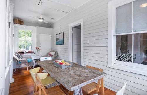 Old City Hideout l Historic l Walk to St George - Foto 14