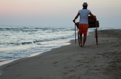 Villa con giardino a pochi passi dal mare - Foto 29