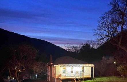 Mountain Serene Views and Creek-side Charm - Pet friendly - Foto 22