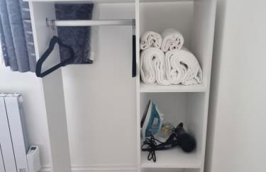 Very Cosy & Lovely 1 Bed Garden Apartment with side access, Suitable for Long Stay and Short Stay - Photo 22