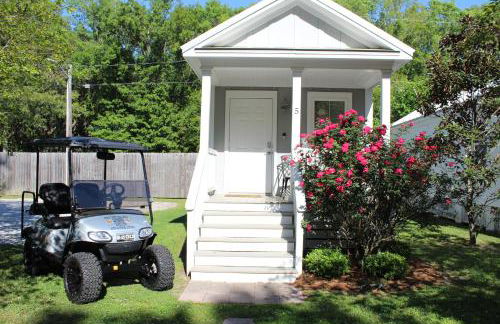 Best Cottage in Ocean Springs- GOLF CART INCLUDED!!! - Photo 1