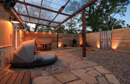 Romantic Tiny Luxury Retreat w heated pool, sauna n outdoor shower in Wimberley 10 acres - Foto 22
