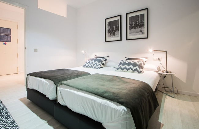 Valencia Luxury - Boutique Center - Photo 1