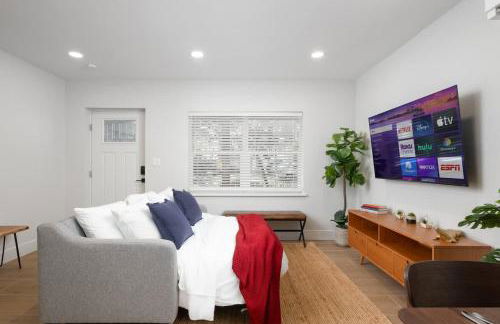 Serene Place Walk to UF Stadium Near Shands & Downtown - Foto 9