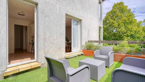 L'Oasis - Duplex - Parking Privé Gratuit - Terrasse Privée - 10mn RERD-T12 - 2 bedrooms - De 1 à 6 personnes - Shopping Mall - Primark - Piscine - Patinoire - Théâtre - Cinéma - Bibliothèque - Foto 3