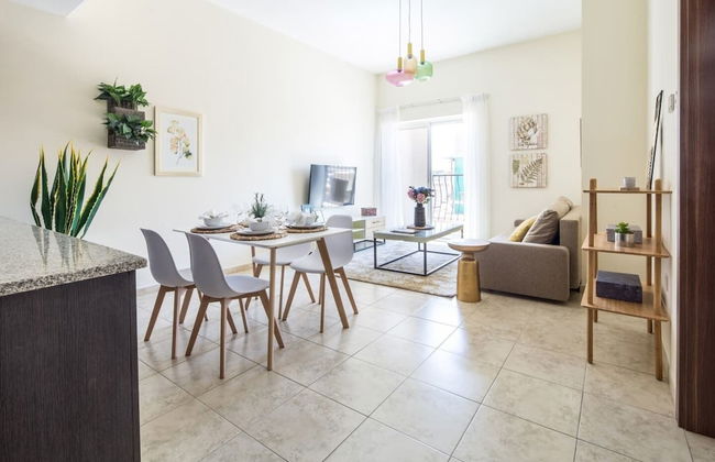 Signature Living in Modern 1BR Apartment at Jvt! - Foto 27