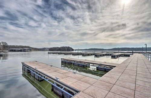 Dock, Boat Slip and View Lakefront Tan-Tar-A Home! - Foto 45