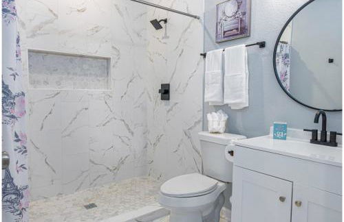 Heaven-sent Convenient 4br/ 3BA Near Downtown - Foto 60