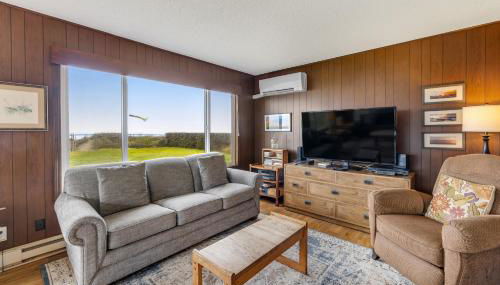 Water's Edge Oceanside Home - Photo 3