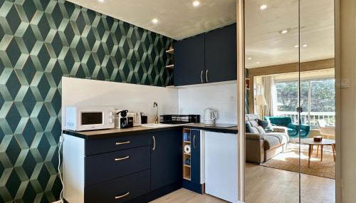 La Pinède Bleue - Photo 5, stove, wardrobe, toaster