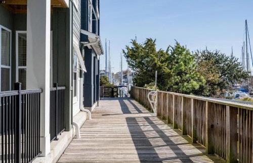 Landing Stylish 2BD Gym Clubhouse - Photo 45