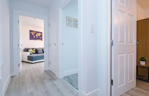 1BR & 2BR Apt -for CONTRACTORS- free PARKING close to EVERTON & ANFIELD stadium, Liverpool City Centre managed by Chique Properties Ltd - Foto 7