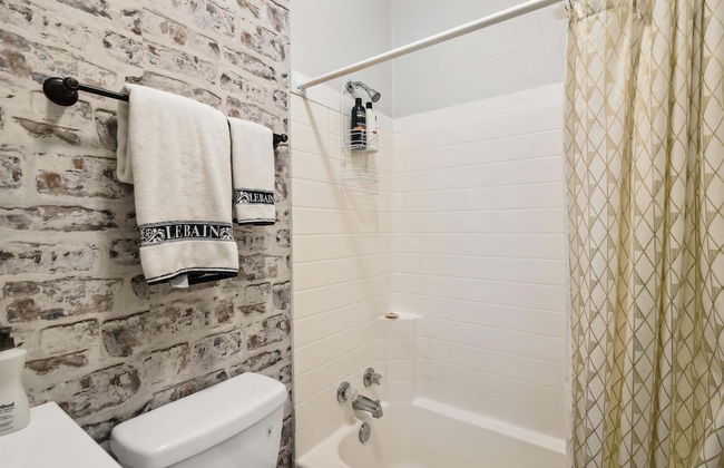 Patty's Place - Photo 8