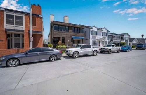 4 bedroom Home in Quiet Neighborhood near Beach - Photo 55