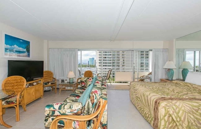Spacious One Bedroom Harbor View Condos at Ilikai Marina With Private Balcony - Foto 42