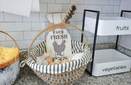 Private 1 Acre Retreat, Spa, Firepit, Gym, Chickens, King Suite, Pets - Foto 4