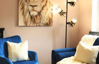 Heathrow Modern House with Parking & Fast WiFi - Foto 10