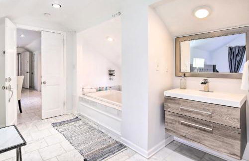 Elegant Connecticut Home Fireplaces, Pet Friendly - Foto 27