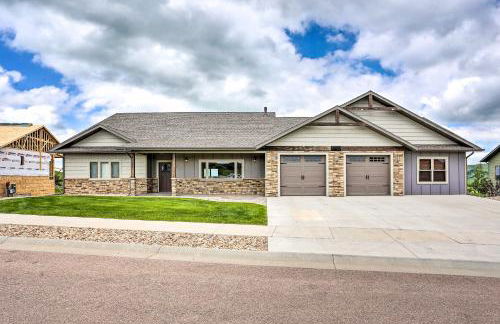 Luxe Spearfish Hideaway Golf, Hike, Explore! - Foto 3