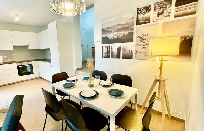 Luxury 2BR 1BA Near Fashion District by Oneluxstay - Foto 14