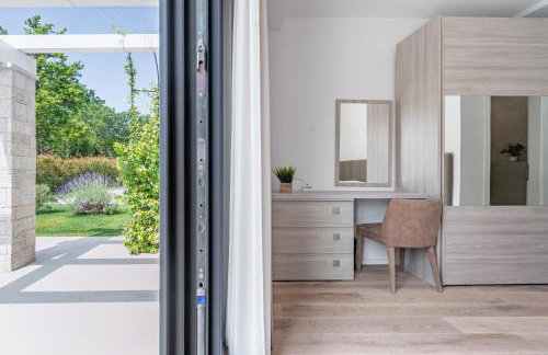 NEW! Luxury Villa Carlotte with 11m pool - Foto 55