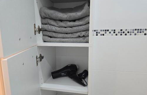 Familienfreundliche geräumige Design-Wohnung mit Balkon im Zentrum - APOLONIAliving - Foto 28